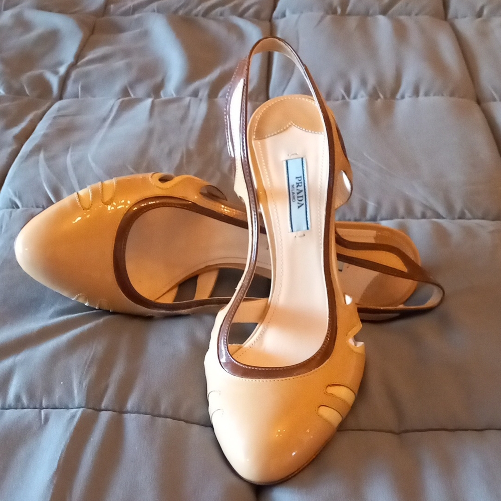 Host Pick - PRADA Pumps